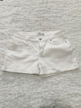 Vineyard Vines White Rolled Cuff Denim Shorts, Size 4 Classic Beachy Coastal